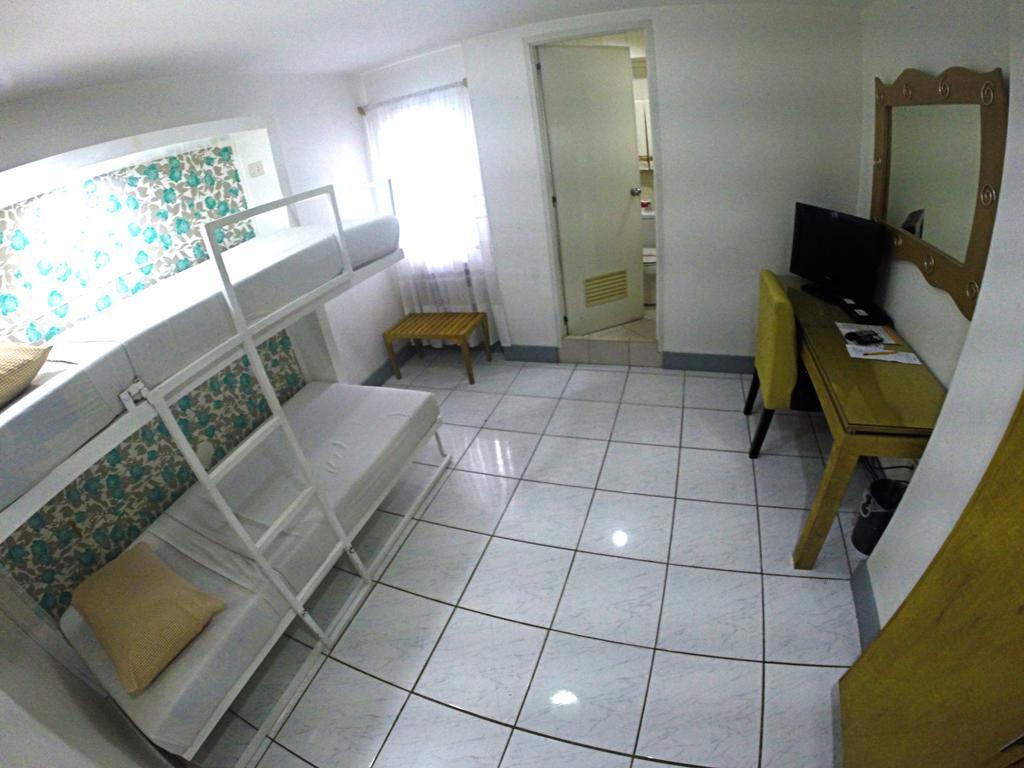 Urban Inn Iloilo Quarto foto